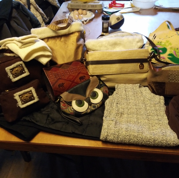 Handbags and purses - Picture 8 of 8